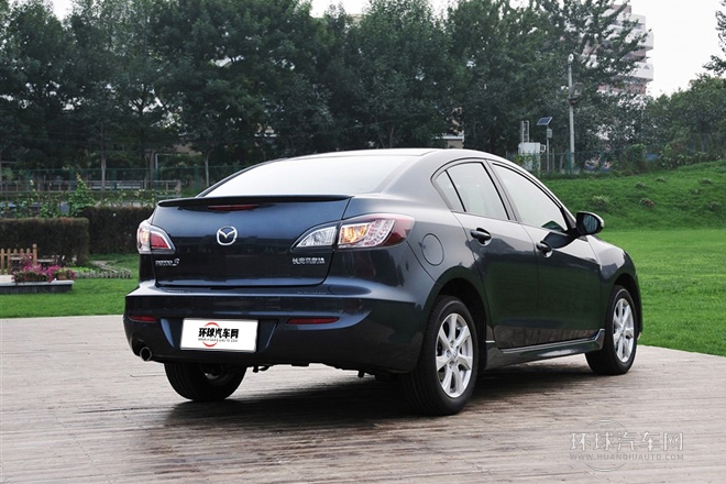 2011款 三廂 2.0L 手動運動型