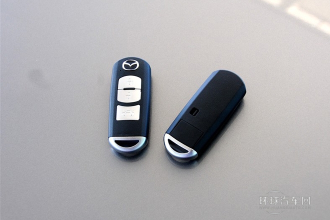 2011款 三廂 2.0L 自動豪華型