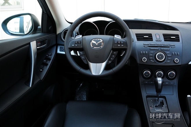 2011款 三廂 2.0L 自動豪華型