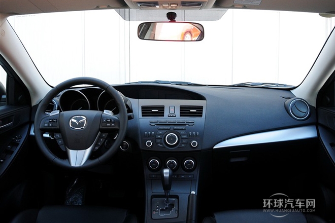 2011款 三廂 2.0L 自動豪華型
