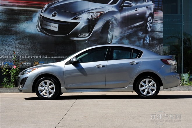 2011款 三廂 2.0L 自動豪華型