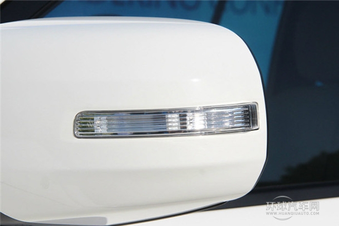 2013款 3.0L 自動兩驅豪華版