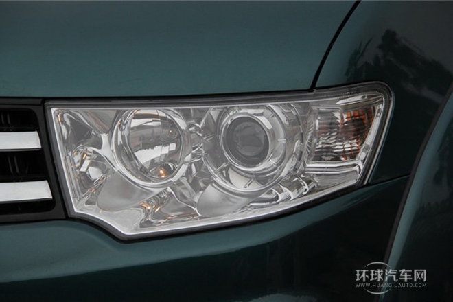 2013款 3.0L 自動(dòng)四驅(qū)旗艦版