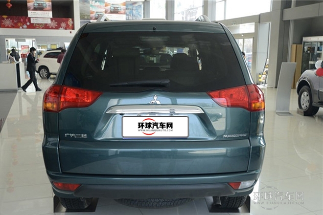 2013款 3.0L 自動四驅旗艦版