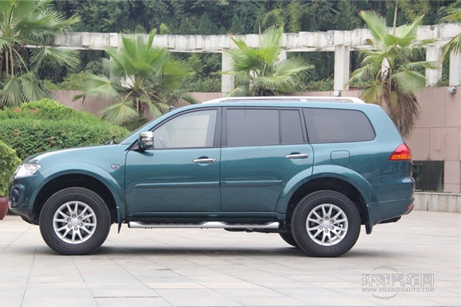 2013款 3.0L 自動四驅旗艦版