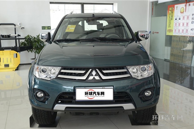 2013款 3.0L 自動四驅旗艦版