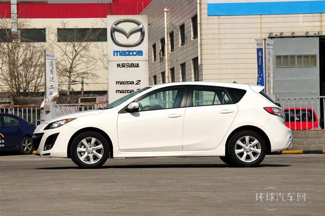 2012款 兩廂 2.0L 手動(dòng)運(yùn)動(dòng)型