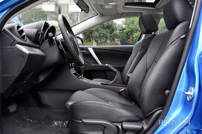 2012款 兩廂 2.0L 自動豪華型