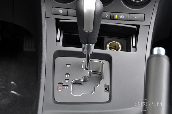 2012款 兩廂 2.0L 自動豪華型