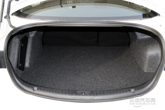 2013款 三廂 1.6L 手動精英型