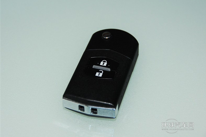 2013款 三廂 1.6L 自動精英型