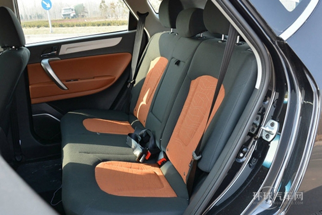 2014款 2.0L 手動尊貴版