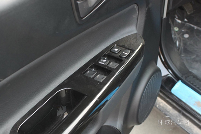 2013款 2.4L 兩驅(qū)經(jīng)典型