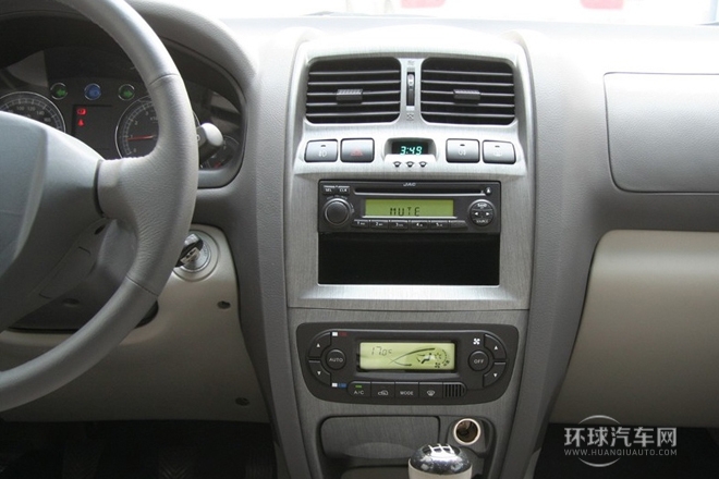 2013款 2.4L 四驅豪華版