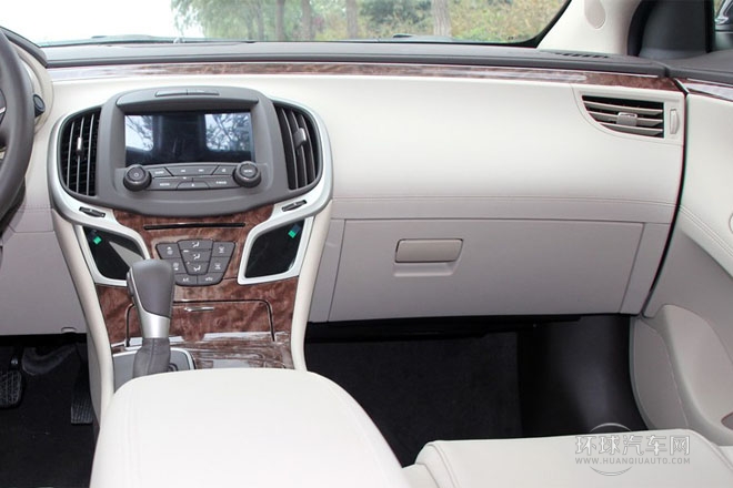 2013款 2.4L SIDI領先舒適型