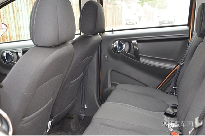 2012款 CROSS 1.0L 舒適型