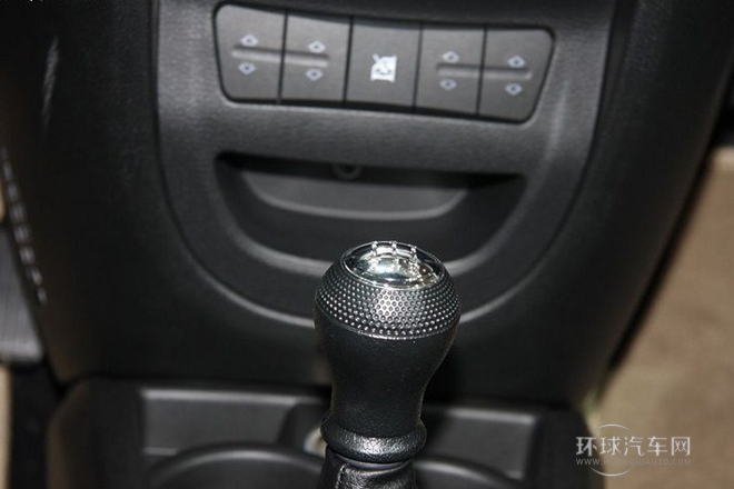 2012款 CROSS 1.3L 豪華型