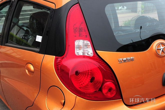 2013款 1.0L 豪華型