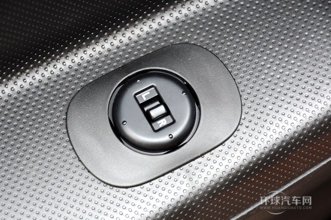 2013款 1.0L 豪華型