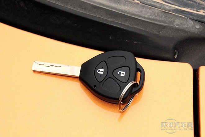 2013款 1.0L 豪華型