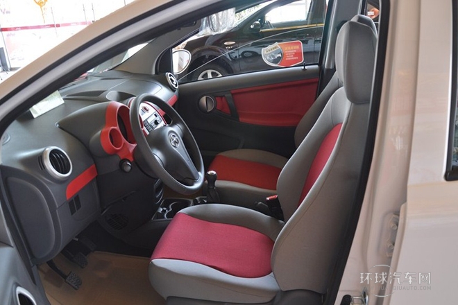 2013款 1.0L 舒適型