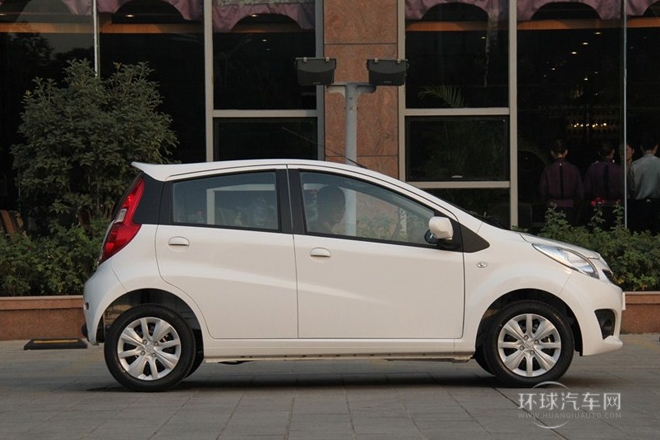 2013款 國際版 1.0L 豪華型