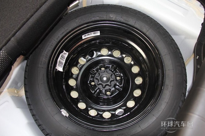 2013款 國(guó)際版 1.0L 豪華型