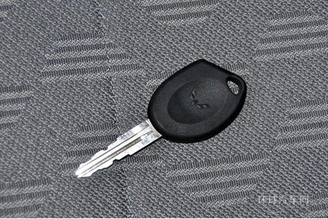 2011款 1.2L基本型