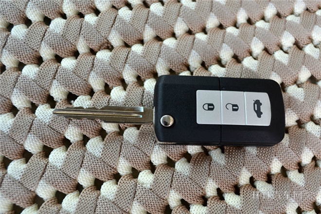 2012款 2.0L 精銳版