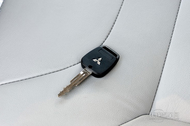 2011款 2.0L 手動擋豪華型