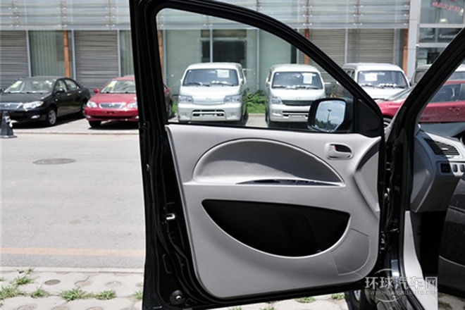 2011款 2.0L 手動擋豪華型