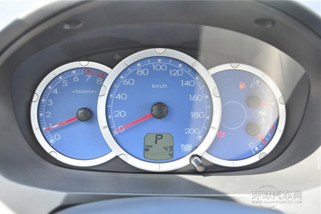 2011款 2.0L 自動擋豪華型