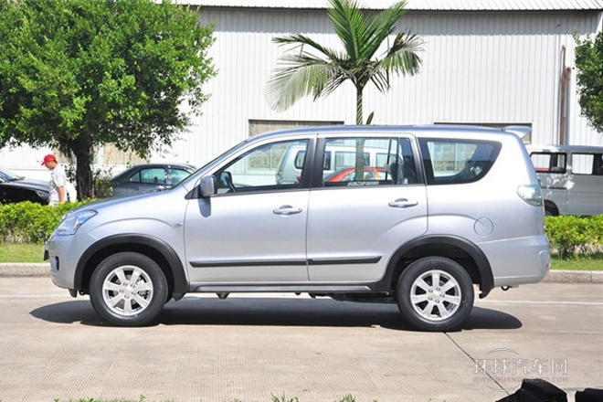 2011款 2.0L 自動擋豪華型