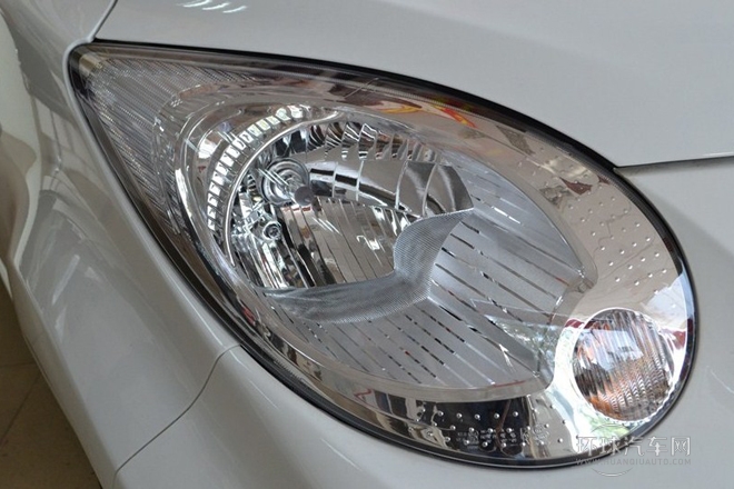 2013款 國(guó)際版 1.0L 舒適型