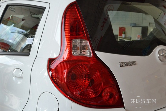 2013款 國(guó)際版 1.0L 舒適型