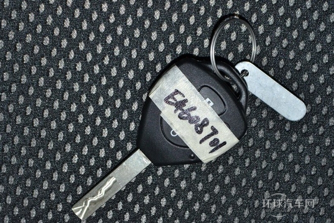 2013款 國際版 1.0L 舒適型