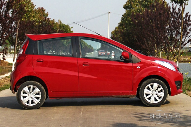 2014款 J2 1.0L 舒適型