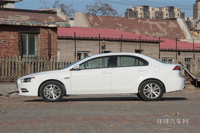 2013款 風(fēng)尚版 1.6L 手動豪華型