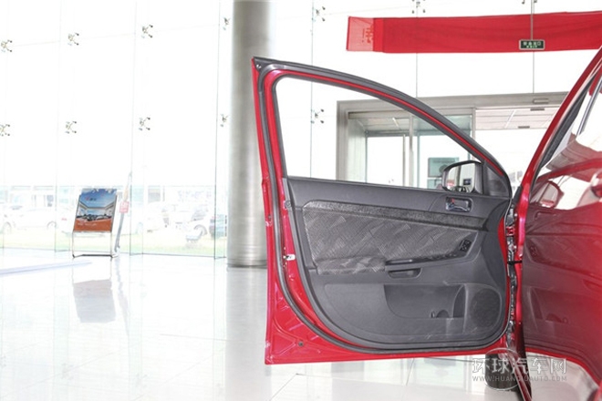 2013款 時(shí)尚版 1.8L 手動(dòng)睿智型