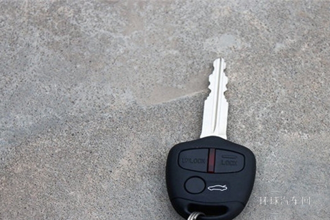 2013款 時尚版 1.8L 手動舒適型