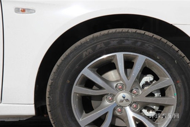 2013款 時尚版 1.8L 手動舒適型