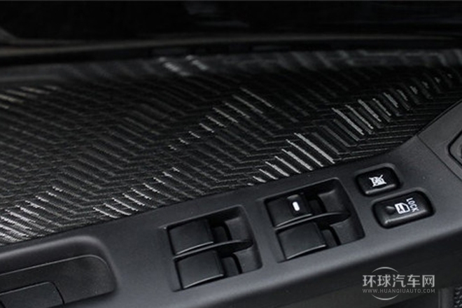 2013款 時尚版 1.8L 手動舒適型