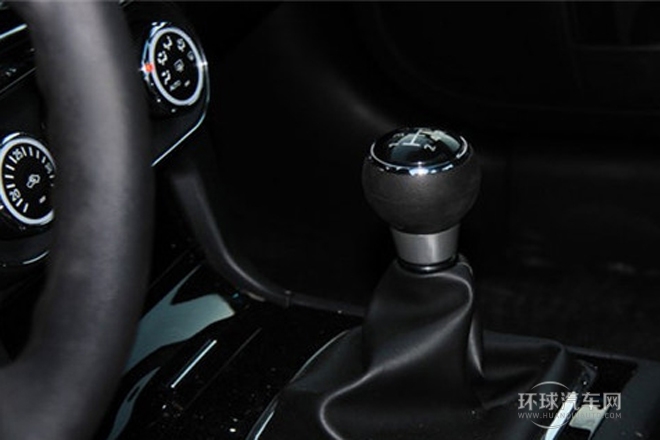 2013款 時尚版 1.8L 手動舒適型