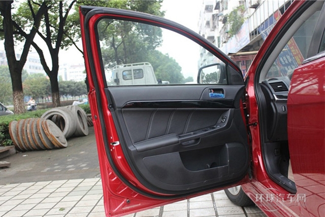 2013款 致尚版 1.8L 手動豪華型