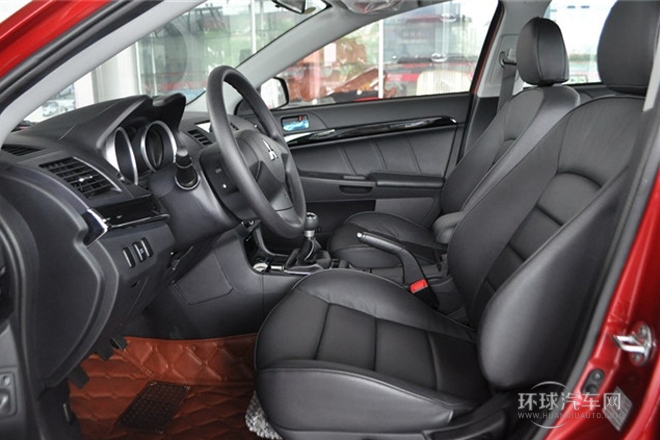 2013款 致尚版 1.8L 手動(dòng)豪華型