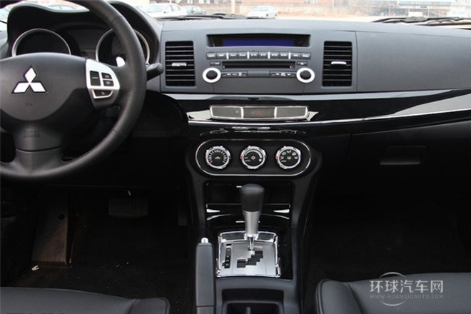 2013款 致尚版 1.8L CVT豪華型