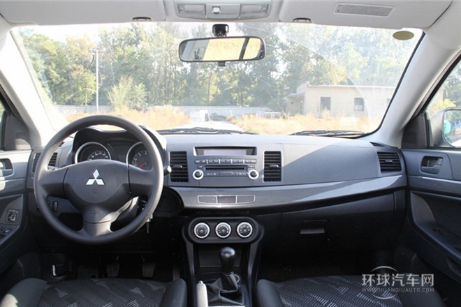 2013款 1.6L 手動(dòng)舒適型