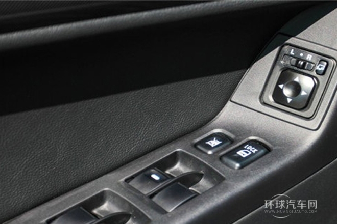 2013款 1.8L 手動舒適型 國IV