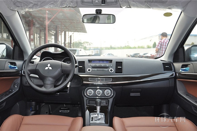 2013款 1.8L 自動豪華型 國IV