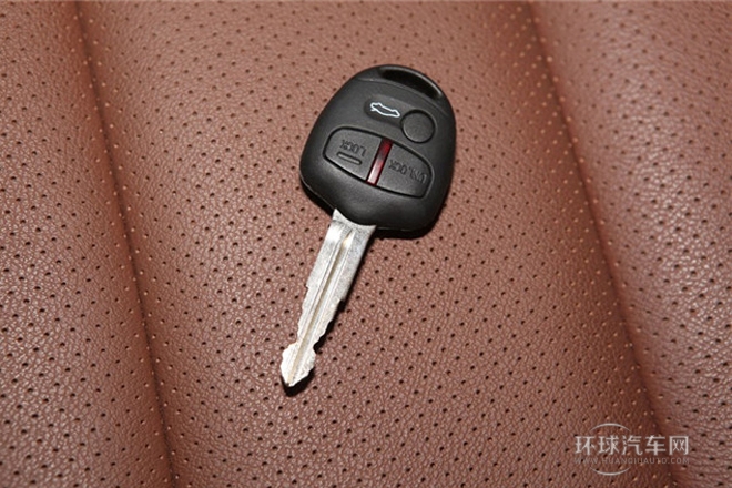 2013款 1.8L 自動旗艦型 國IV